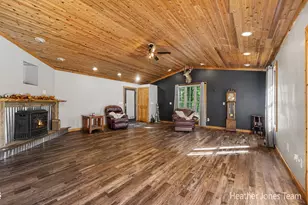 531 Lake Dr, Six Lakes, MI 48886 - Photo 5