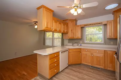 584 Morningside Drive, Battle Creek, MI 49015 - Photo 5