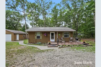 7811 E Chickasaw Trail, Branch, MI 49402 - Photo 1
