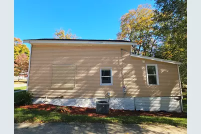 38 Mead Street, Hillsdale, MI 49242 - Photo 3