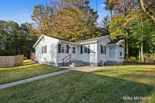 16182 Lincoln St, Grand Haven, MI 49417 - Photo 1
