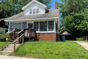 527 Kenwood Street NE, Grand Rapids, MI 49505 - Photo 1