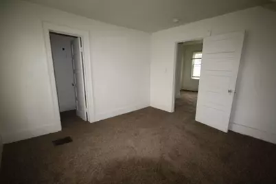 527 Kenwood Street NE, Grand Rapids, MI 49505 - Photo 23