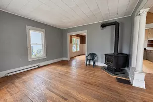 105 W 3rd St, Buchanan, MI 49107 - Photo 11