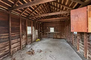 105 W 3rd St, Buchanan, MI 49107 - Photo 9