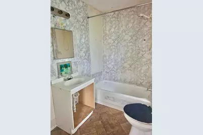 1069 E Main Street, Benton Harbor, MI 49022 - Photo 15