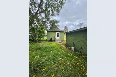 1069 E Main Street, Benton Harbor, MI 49022 - Photo 5