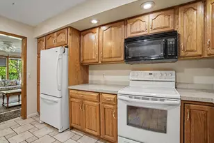 2770 Patricia Dr, North Muskegon, MI 49445 - Photo 7