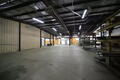 2450 W Columbia Avenue W, Battle Creek, MI 49015 - Photo 9