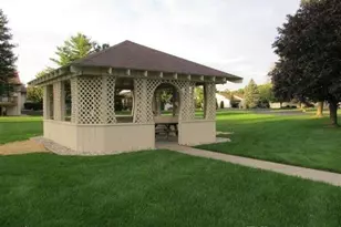 2750 Stonebluff Dr SW, Wyoming, MI 49519 - Photo 5