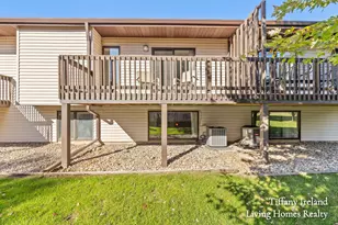 2750 Stonebluff Dr SW, Wyoming, MI 49519 - Photo 23
