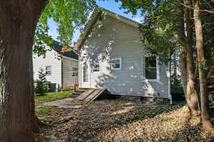 605 Maple St, Manistee, MI 49660 - Photo 25
