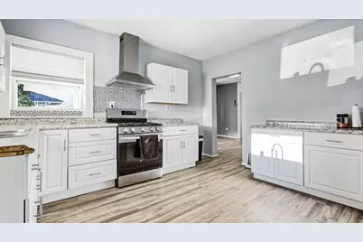 709 S Mitchell Street, Cadillac, MI 49601 - Photo 9