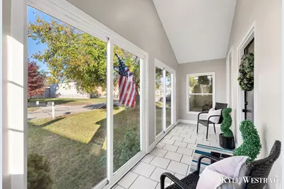 438 W 20th Street, Holland, MI 49423 - Photo 5