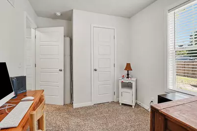 722 N Delia Street, Ludington, MI 49431 - Photo 19