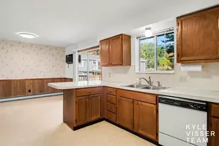 211 York View Pl NW, Comstock Park, MI 49321 - Photo 7