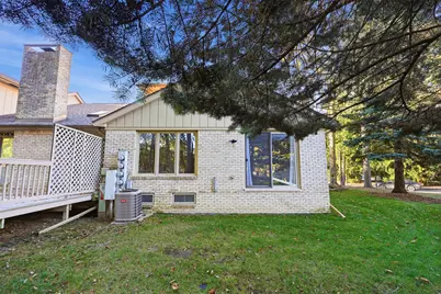 17751 E Kirkwood Drive, Clinton Twp, MI 48038 - Photo 35
