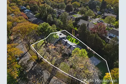 2121 East Shiawassee Drive SE, Grand Rapids, MI 49506 - Photo 3