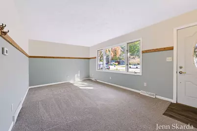 5543 Edgelawn Drive SE, Kentwood, MI 49508 - Photo 7