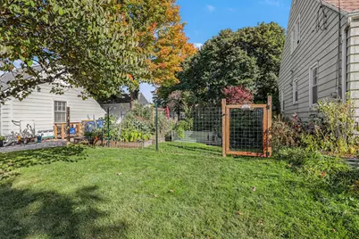 2050 Houseman Avenue NE, Grand Rapids, MI 49505 - Photo 21
