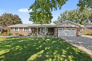 1627 Old Hickory Ln, Saint Joseph, MI 49085 - Photo 1