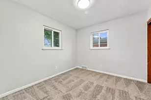 11411 Brady, Bedford, MI 48239 - Photo 11