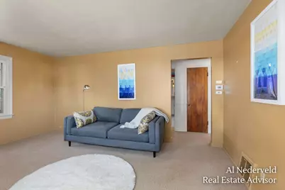 1018 Kentwood Drive NE, Grand Rapids, MI 49505 - Photo 5