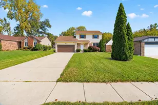 661 Stonehenge Dr, Canton, MI 48188 - Photo 3