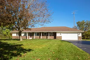 2417 E U Ave, Vicksburg, MI 49097 - Photo 1
