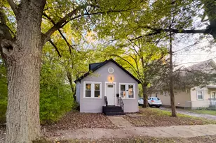 174 Cross St, Benton Harbor, MI 49022 - Photo 1