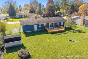 667 Marway Street NW, Comstock Park, MI 49321 - Photo 23
