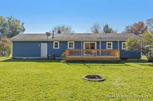 667 Marway Street NW, Comstock Park, MI 49321 - Photo 19