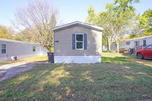 1689 Susan St, Dorr, MI 49323 - Photo 3