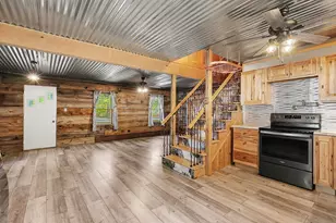 617 W River Rd, Muskegon, MI 49445 - Photo 5