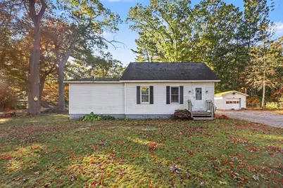 617 W River Road, Muskegon, MI 49445 - Photo 3