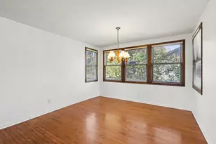 325 E Lincoln Ave, Zeeland, MI 49464 - Photo 9