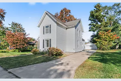 325 E Lincoln Avenue, Zeeland, MI 49464 - Photo 3