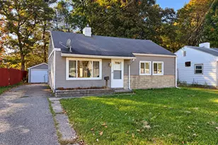 125 Lamora Ave, Battle Creek, MI 49037 - Photo 1