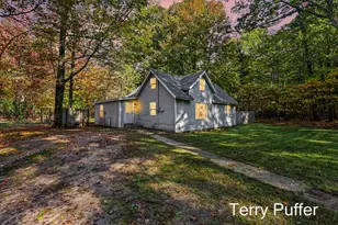 1466 N Scenic Dr, Muskegon, MI 49445 - Photo 1