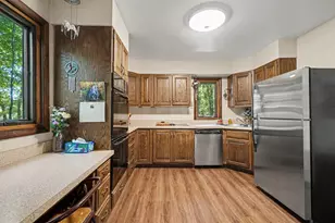 649 E Sylvan Dr, Battle Creek, MI 49017 - Photo 17