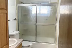 4307 Old Castle Cir, Lansing, MI 48911 - Photo 9
