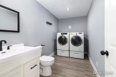 180 Loomis Street, Sparta, MI 49345 - Photo 17