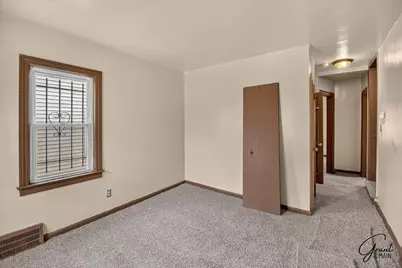 8865 Mansfield Street, Detroit, MI 48228 - Photo 3