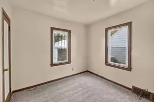 8865 Mansfield St, Detroit, MI 48228 - Photo 11