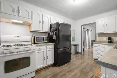 412 N Smith Street, Greenville, MI 48838 - Photo 5