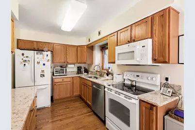 2583 Hawthorne Way, Saline, MI 48176 - Photo 7
