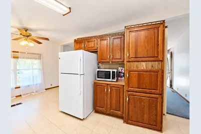 102 Saint Ives N, Lansing, MI 48906 - Photo 11
