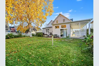 409 N Gaylord Avenue, Ludington, MI 49431 - Photo 27
