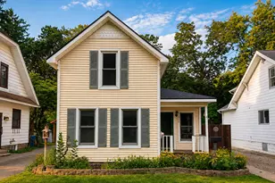 1926 Oakland Dr, Kalamazoo, MI 49008 - Photo 1