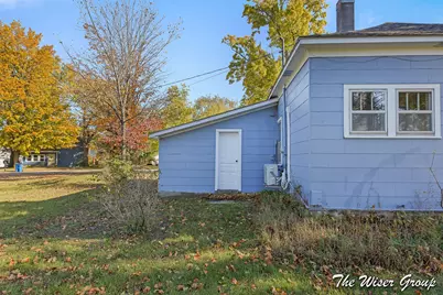 335 Emory Street, Howard City, MI 49329 - Photo 31